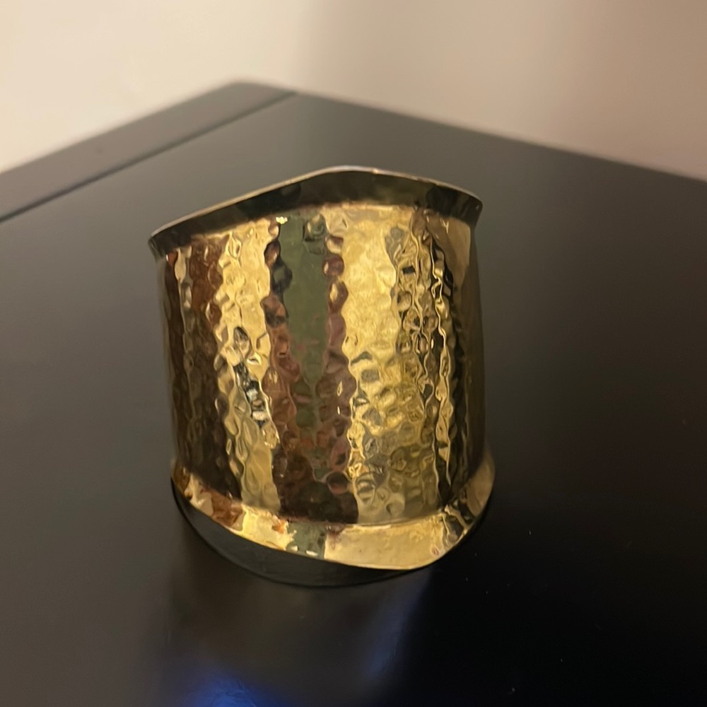 GOLD TONE CUFF